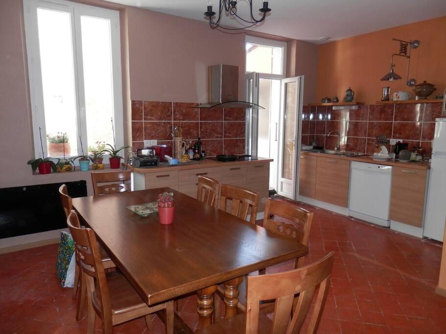 Appartement Spacieux Avec Grand Patio, 1Er Etage Sigean Dış mekan fotoğraf